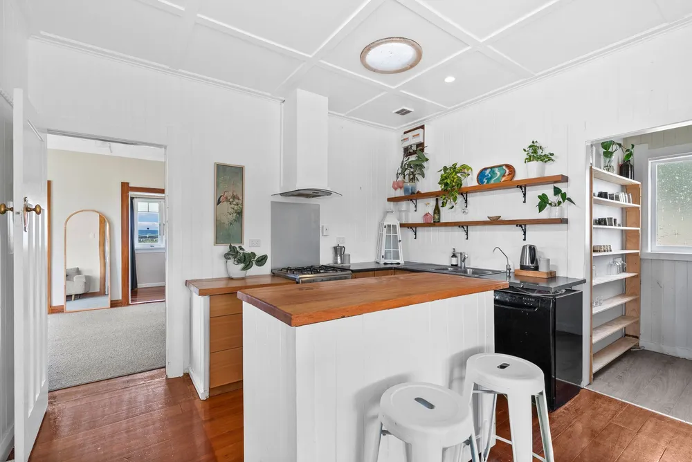 Photos of 176 Portland Road