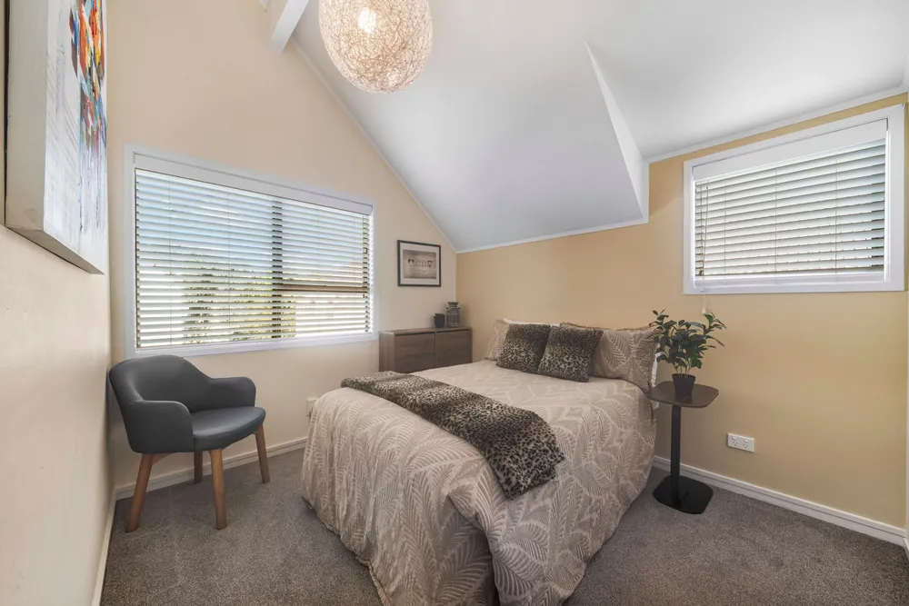 Photos of 62C Wellington Street