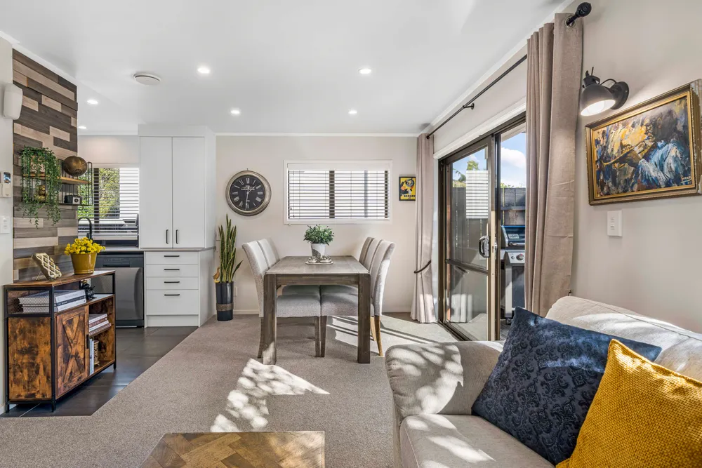 Photos of 62C Wellington Street