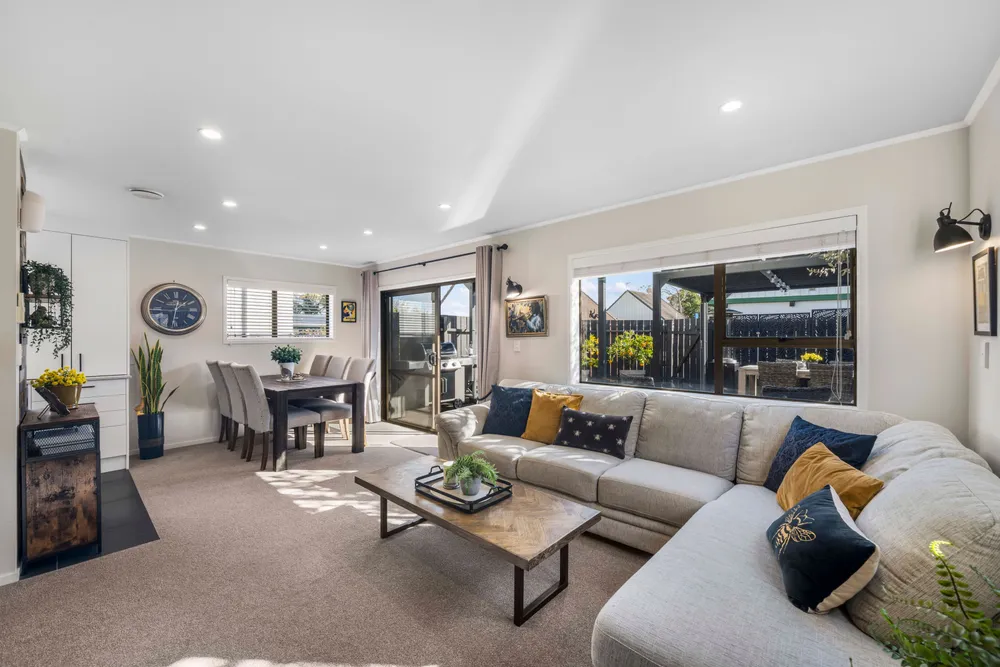 Photos of 62C Wellington Street
