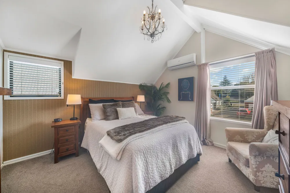 Photos of 62C Wellington Street