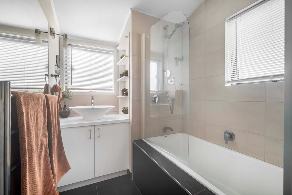 Photos of 62C Wellington Street