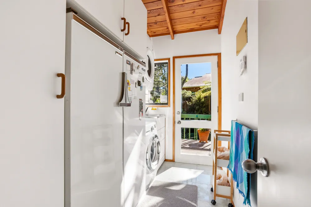 Photos of 261 Konini Road