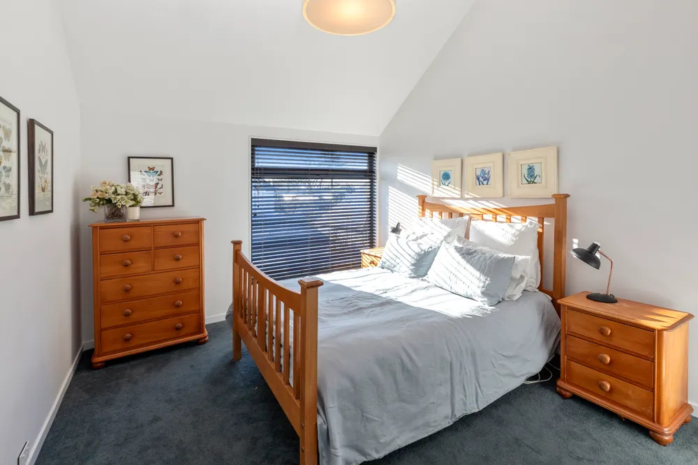 Photos of 24B Queens Avenue