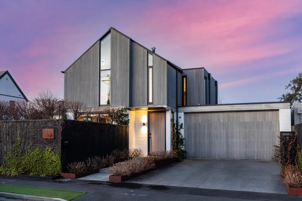 Photos of 24B Queens Avenue
