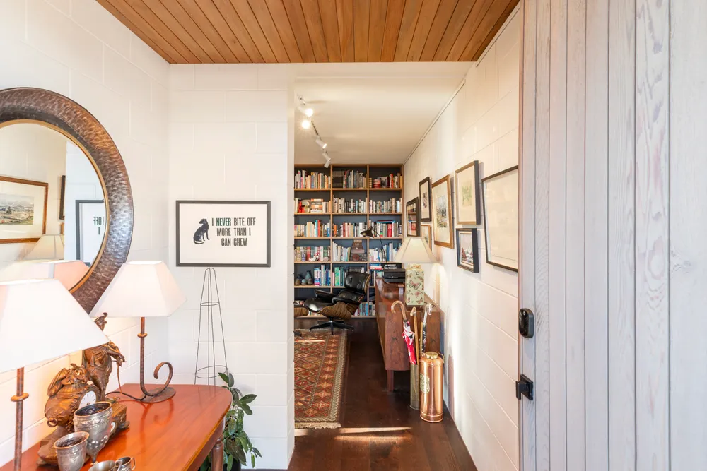 Photos of 24B Queens Avenue
