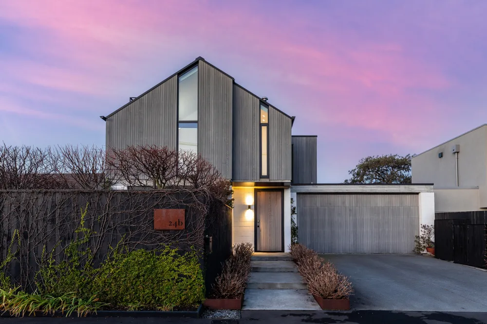 Photos of 24B Queens Avenue