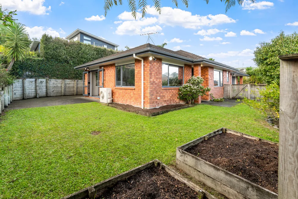 Photos of 12 Mably Court