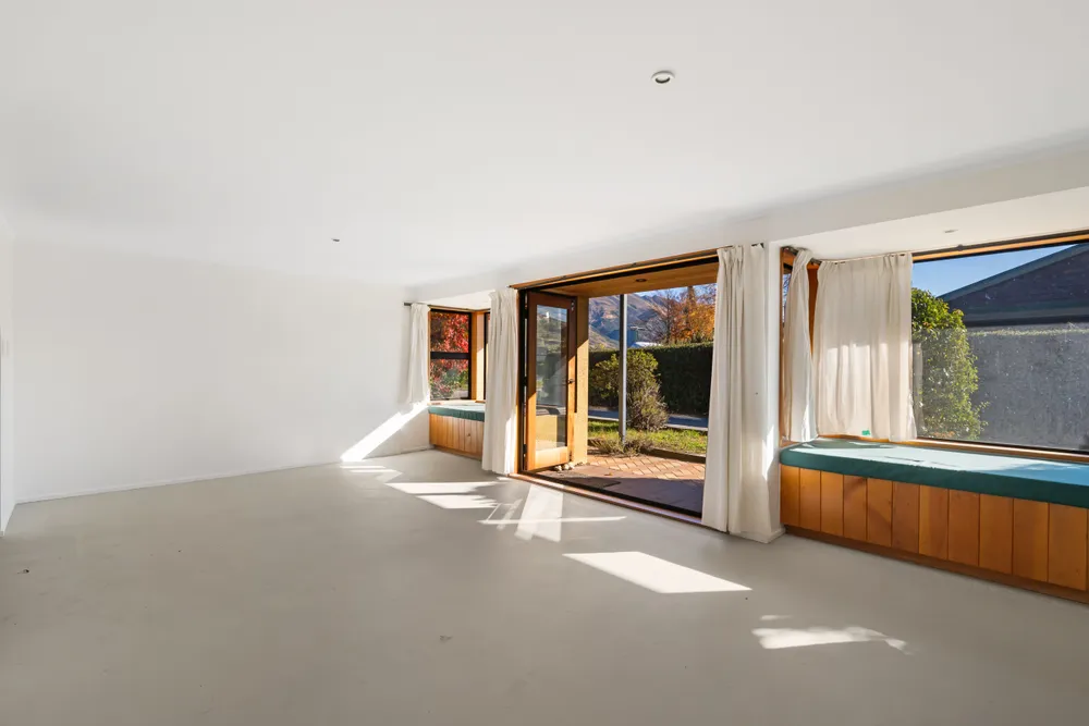 Photos of 68 McDougall Street