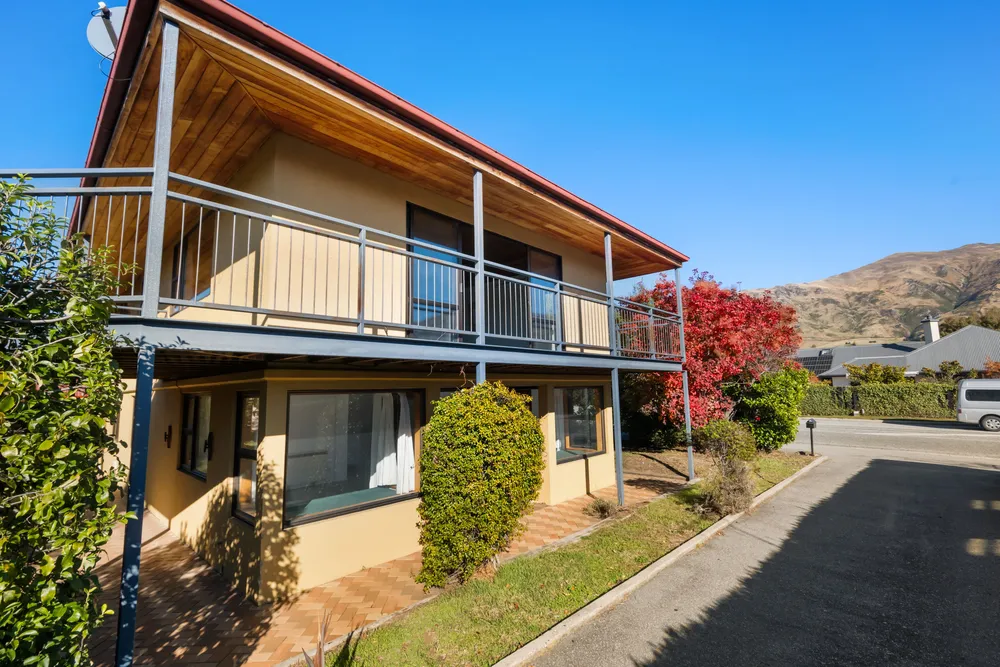 Photos of 68 McDougall Street