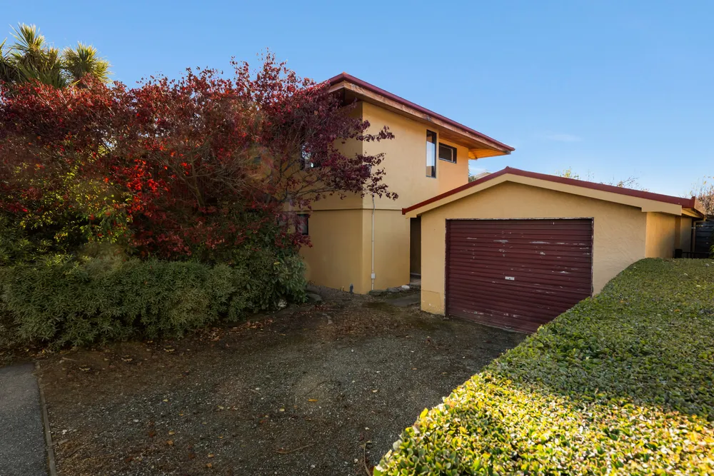 Photos of 68 McDougall Street