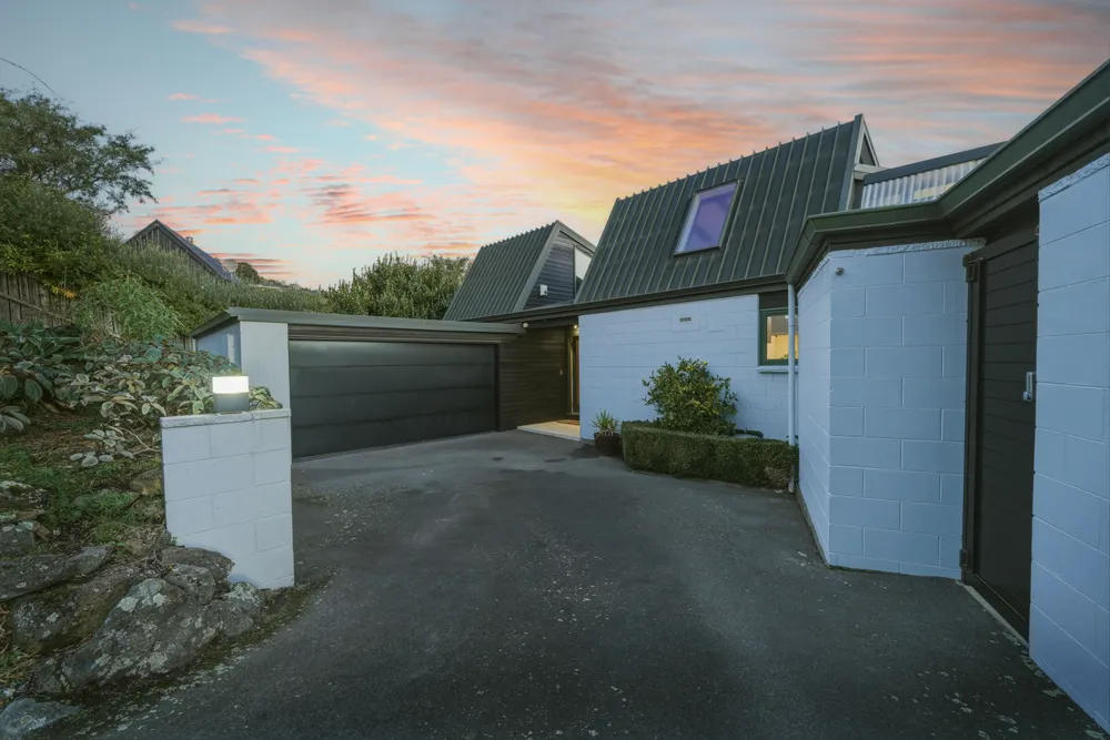 Photos of 168 Dyers Pass Road