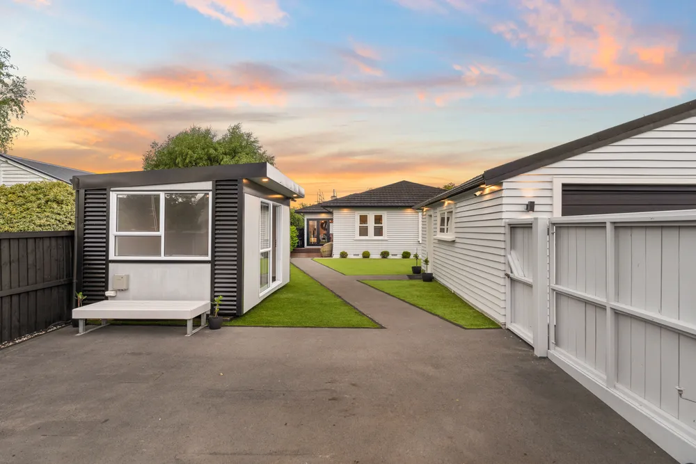 Photos of 29 Galway Avenue