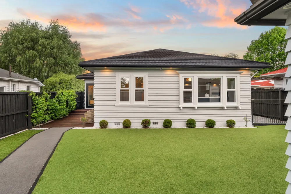 Photos of 29 Galway Avenue