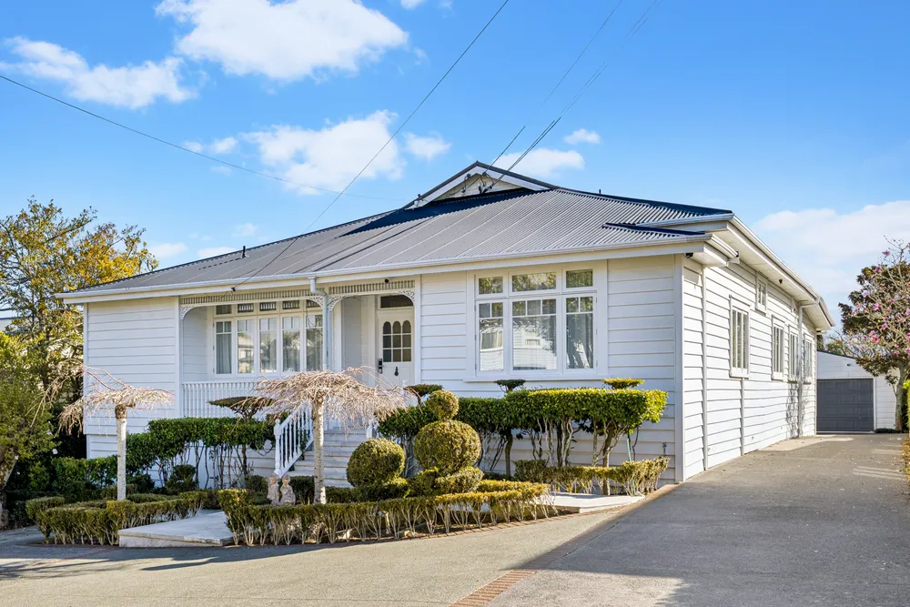Photos of 111 St Andrews Road