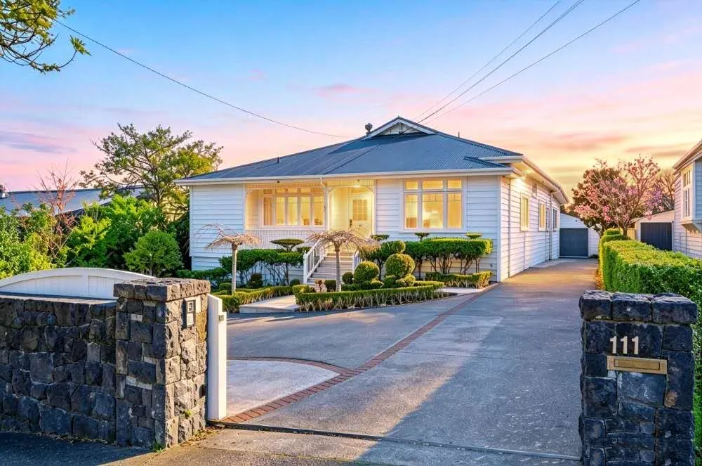 Photos of 111 St Andrews Road