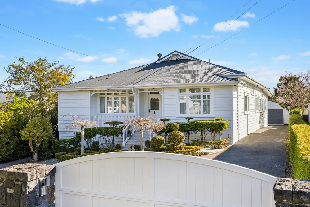 Photos of 111 St Andrews Road