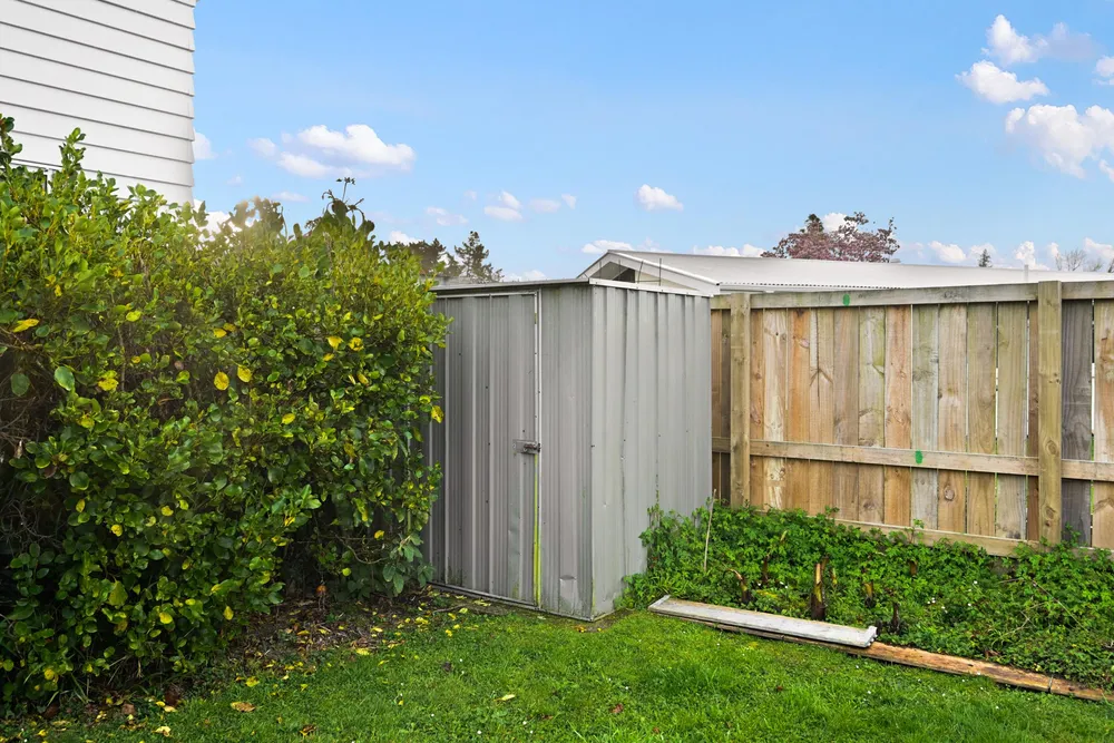 Photos of 121 Comries Road