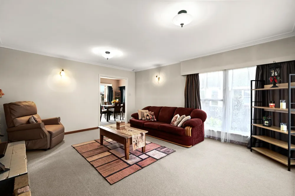 Photos of 121 Comries Road