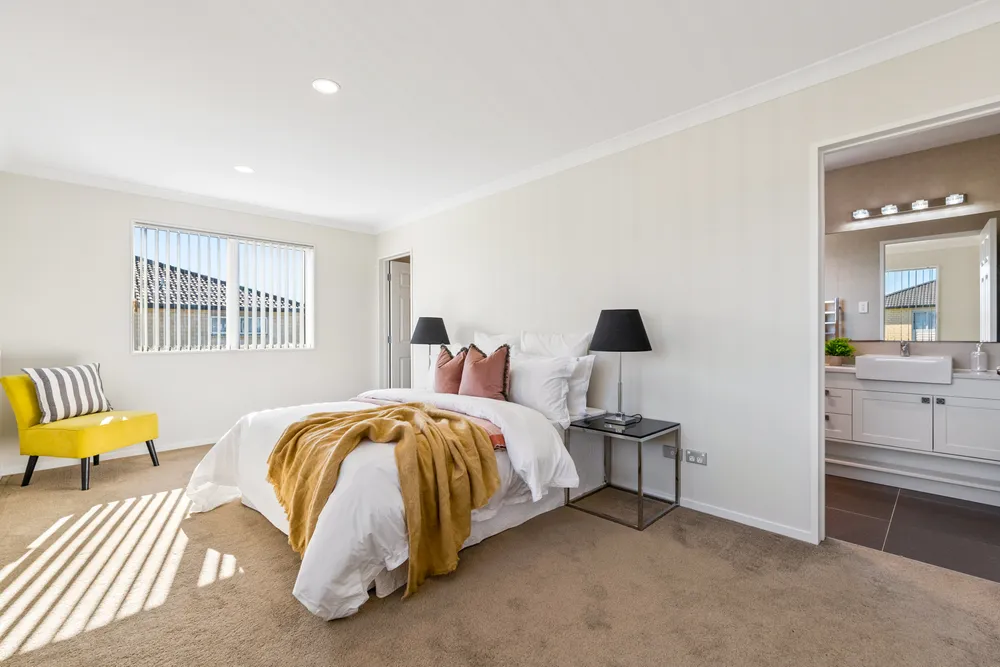 Photos of 11 Calcite Avenue