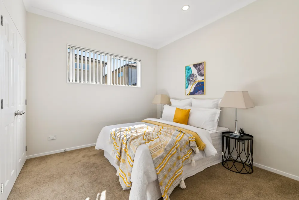 Photos of 11 Calcite Avenue
