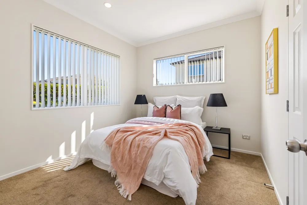 Photos of 11 Calcite Avenue