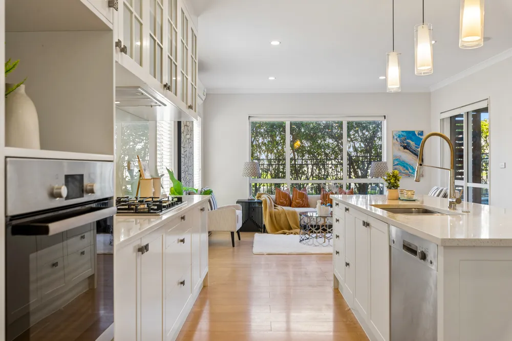 Photos of 11 Calcite Avenue