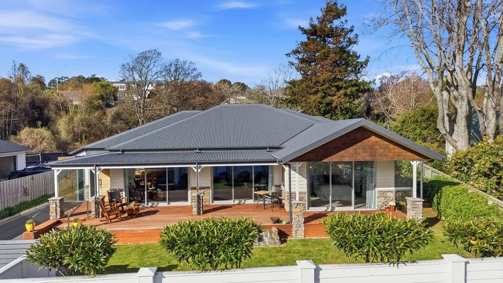 Photos of 89 Cashmere Road
