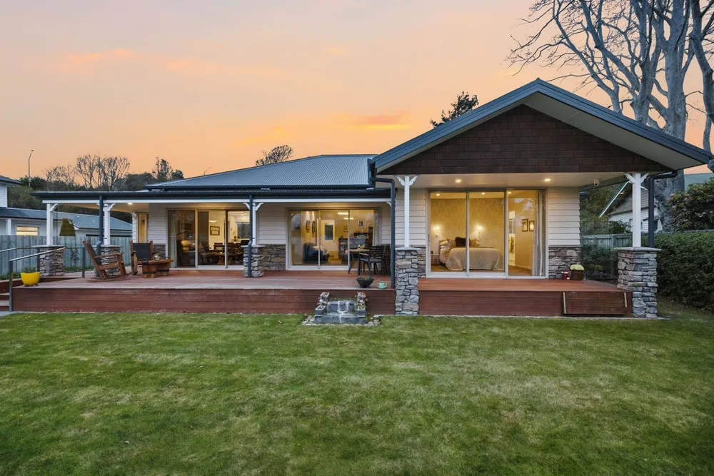 Photos of 89 Cashmere Road