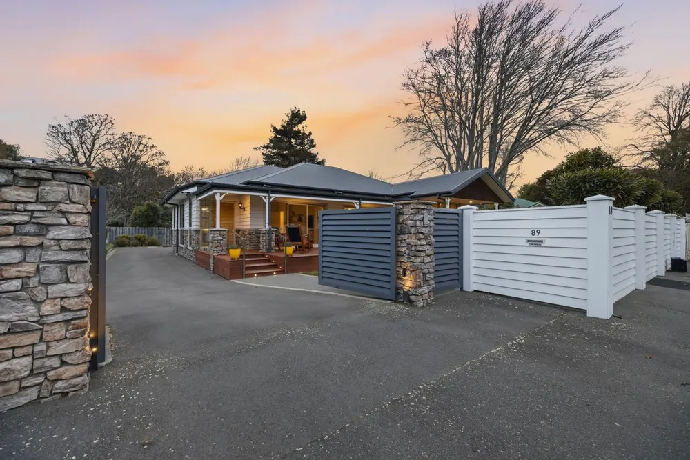 Photos of 89 Cashmere Road