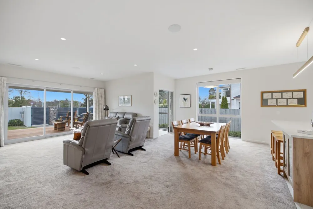 Photos of 89 Cashmere Road
