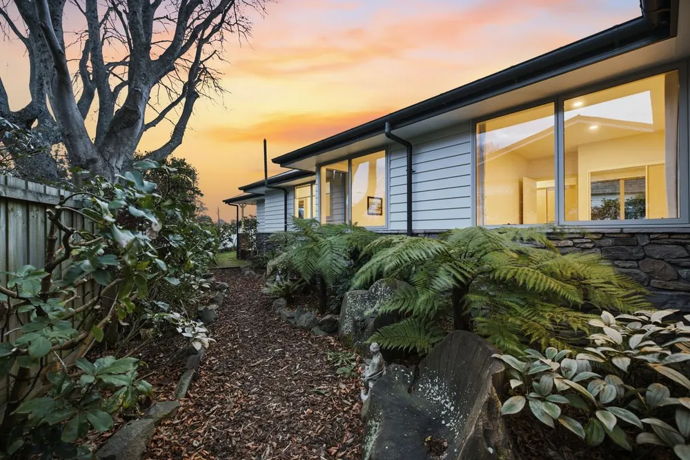 Photos of 89 Cashmere Road
