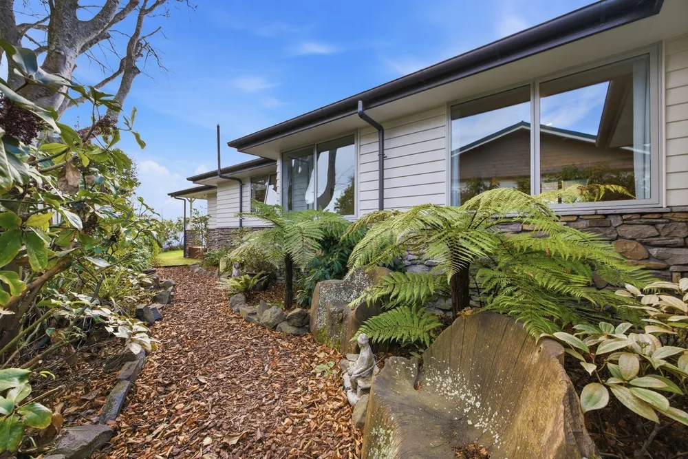 Photos of 89 Cashmere Road