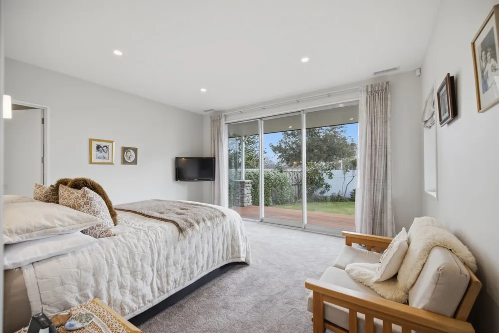 Photos of 89 Cashmere Road