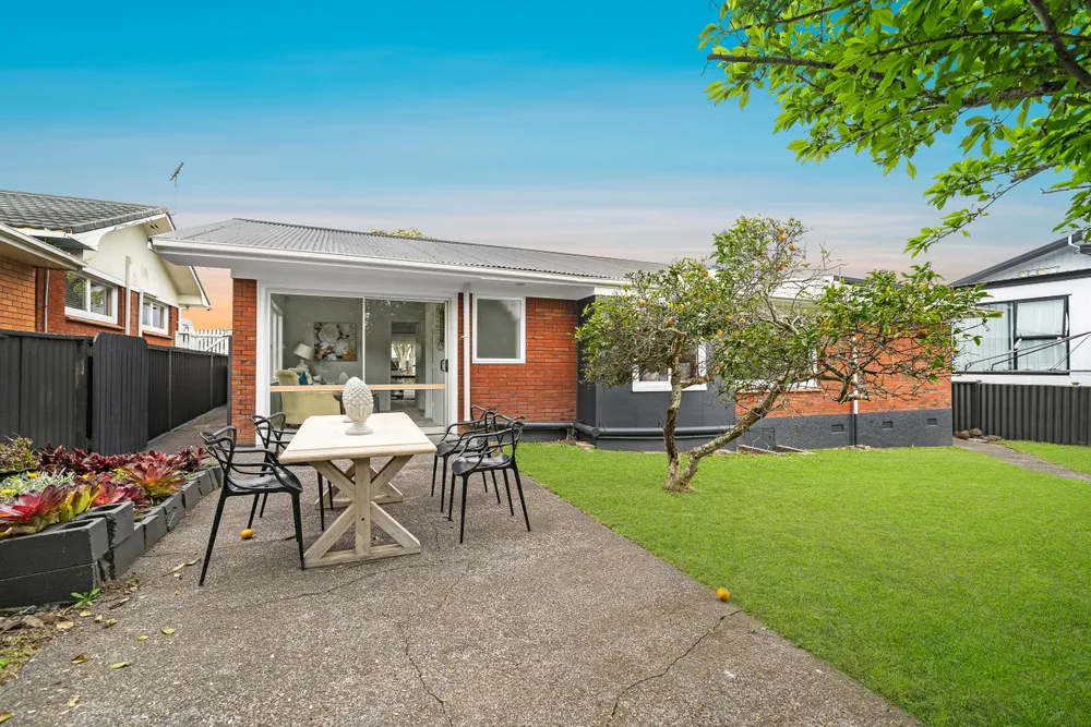 Photos of 231 Bucklands Beach Road