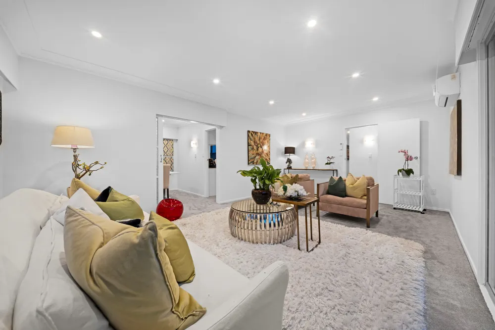 Photos of 231 Bucklands Beach Road