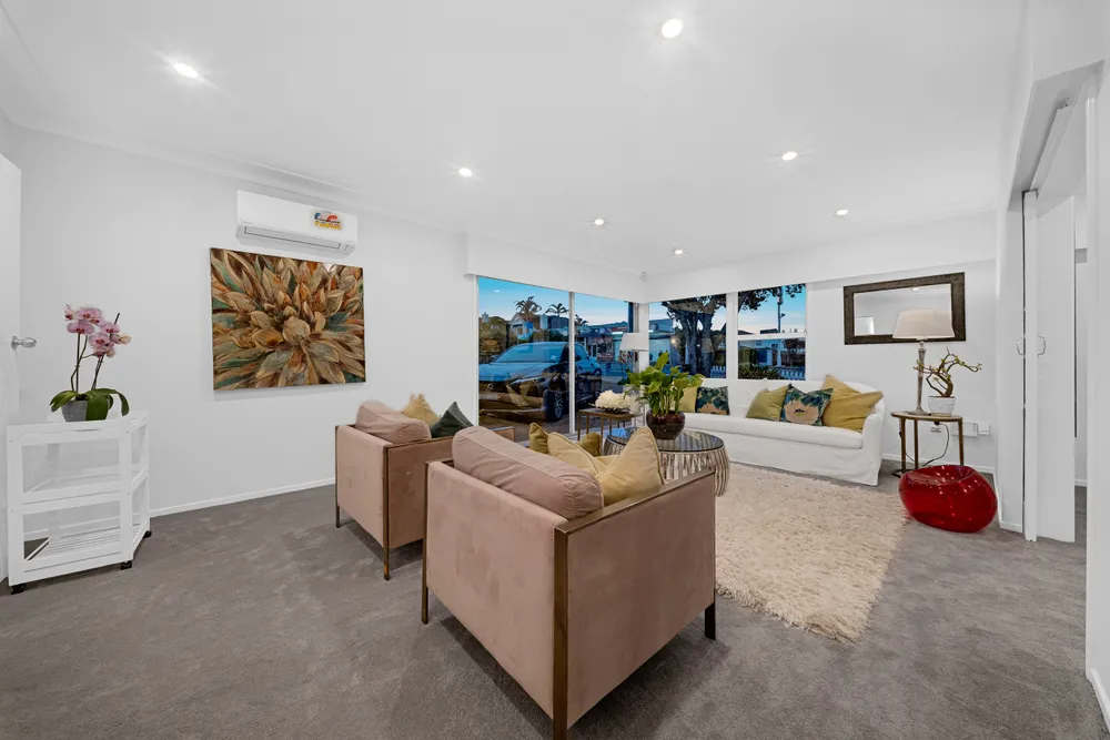 Photos of 231 Bucklands Beach Road