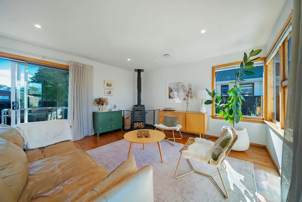 Photos of 35 Kaiwara Street