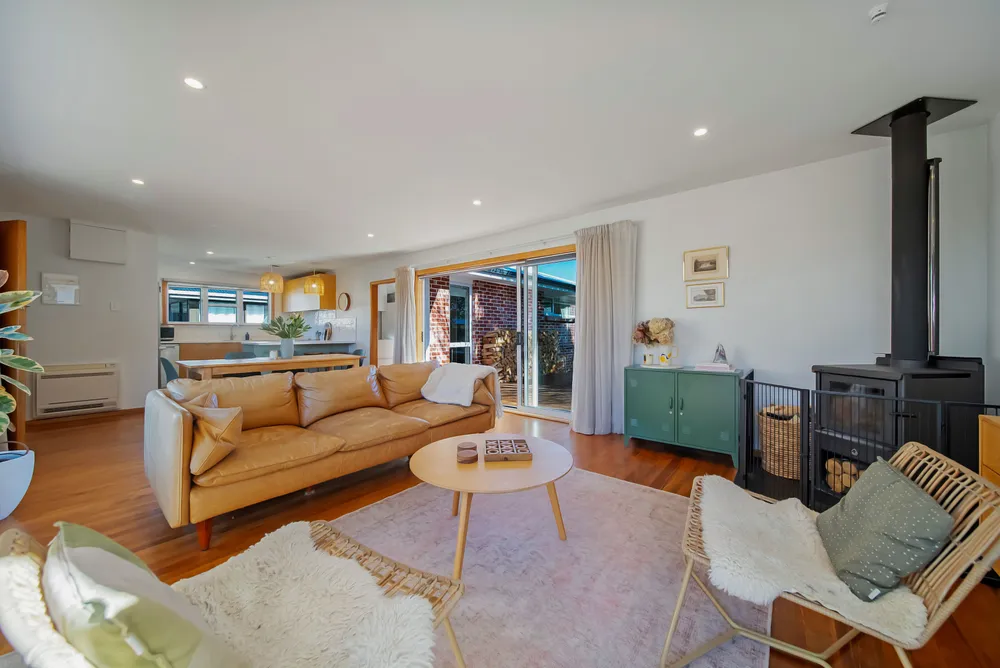 Photos of 35 Kaiwara Street