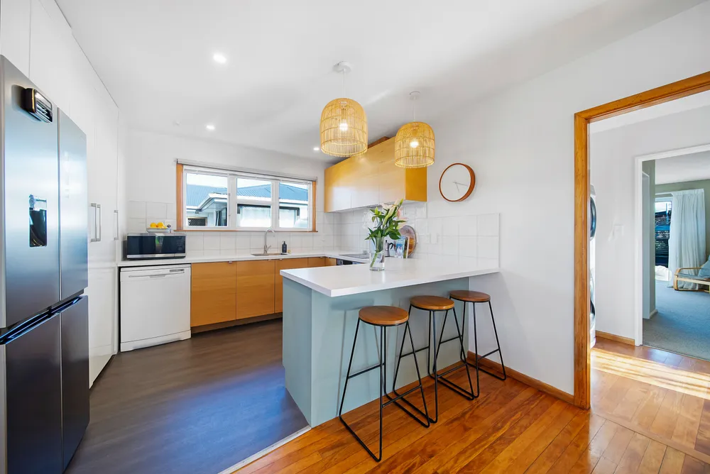 Photos of 35 Kaiwara Street