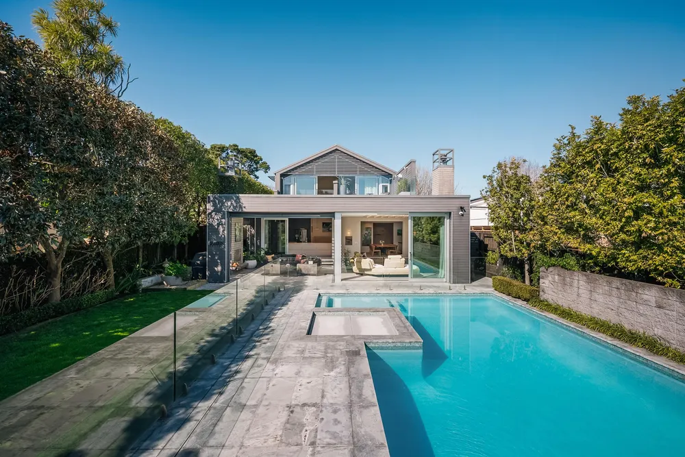 Photos of 56 Dignan Street