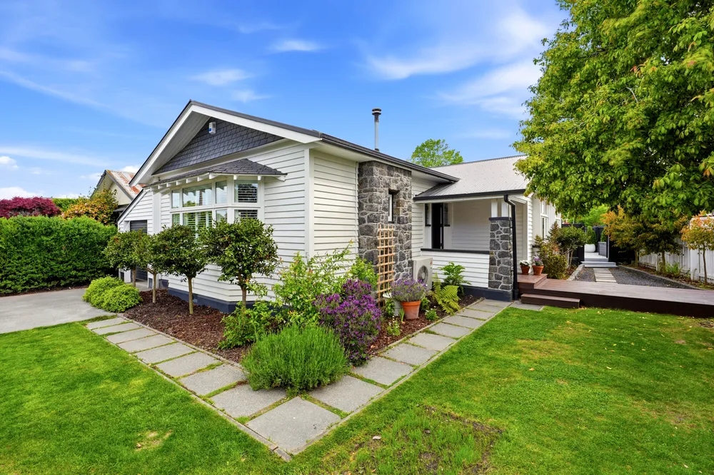Photos of 68 Blighs Road