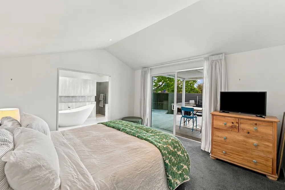 Photos of 68 Blighs Road