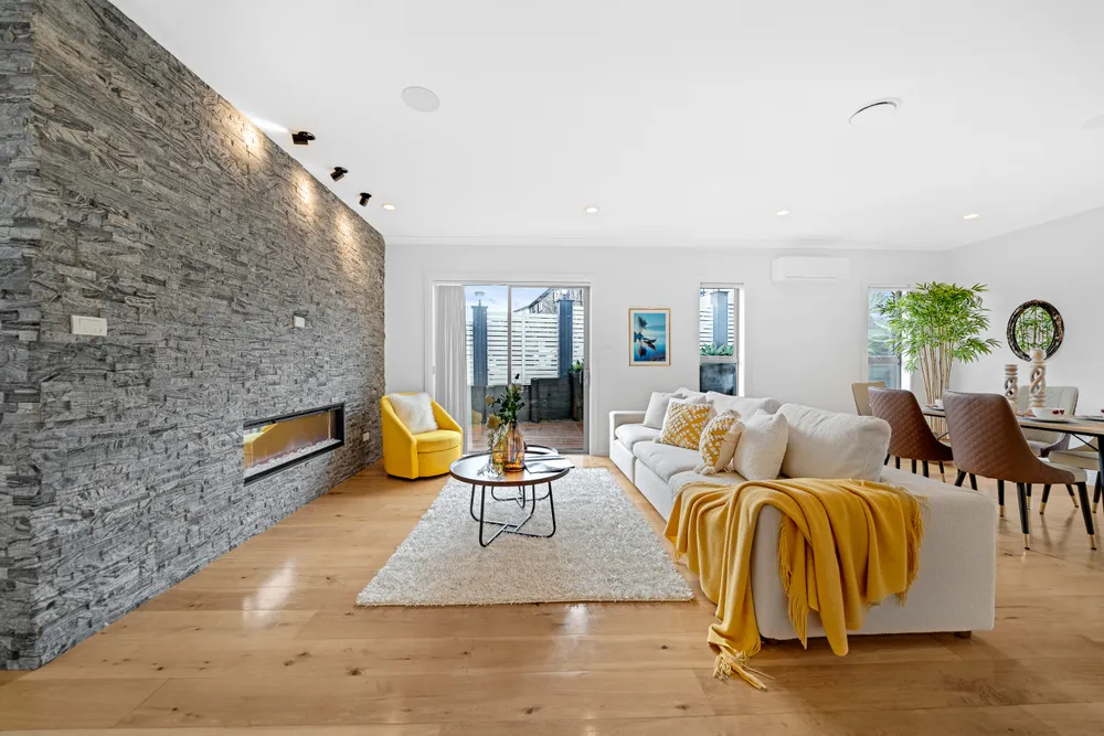 Photos of 127 Argento Avenue