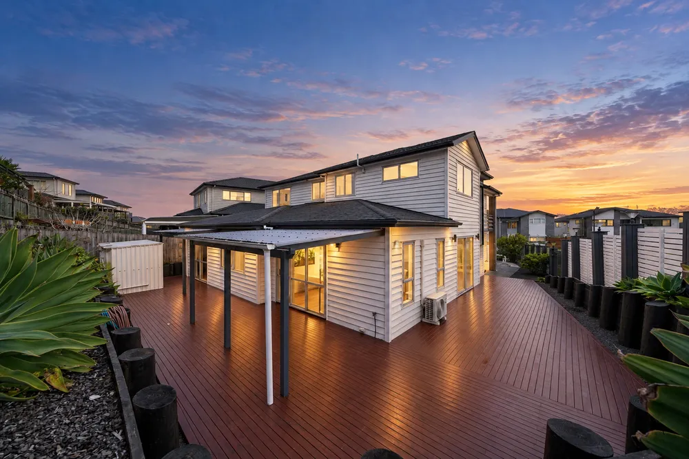 Photos of 127 Argento Avenue