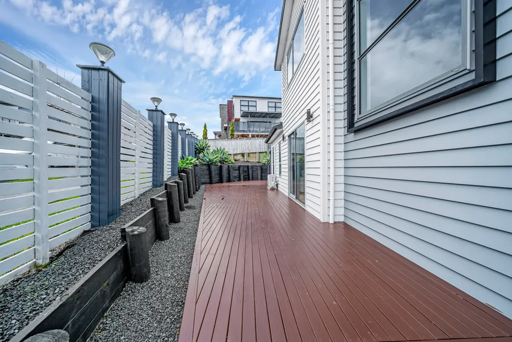 Photos of 127 Argento Avenue