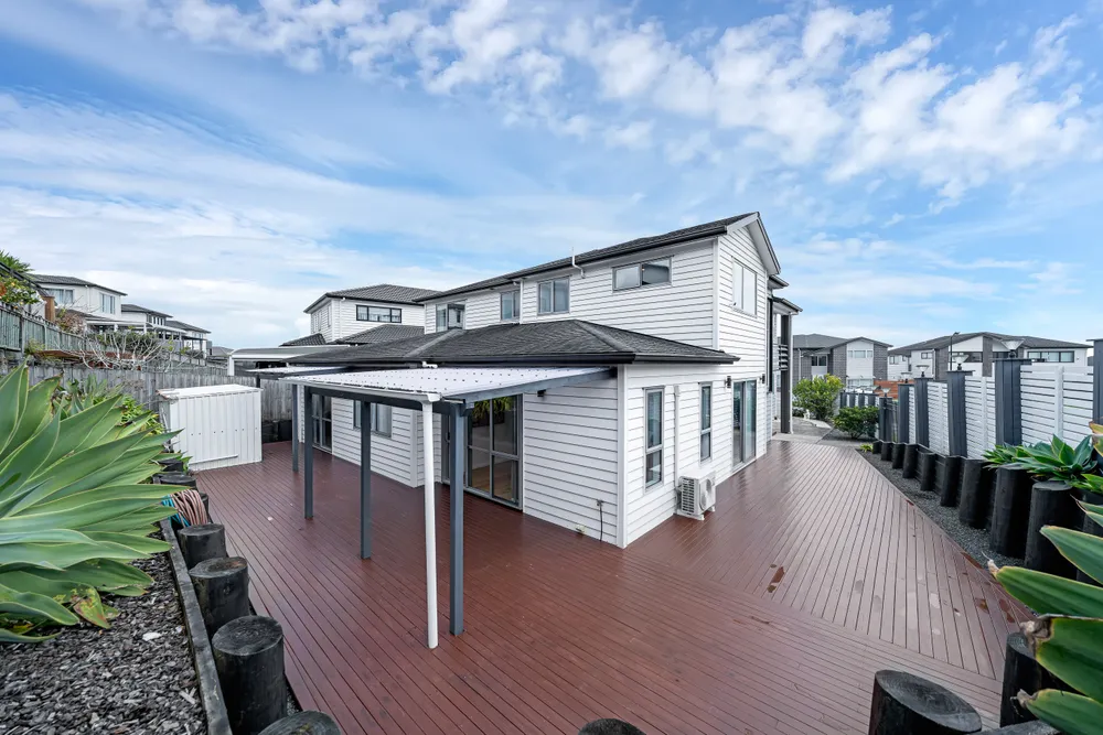 Photos of 127 Argento Avenue
