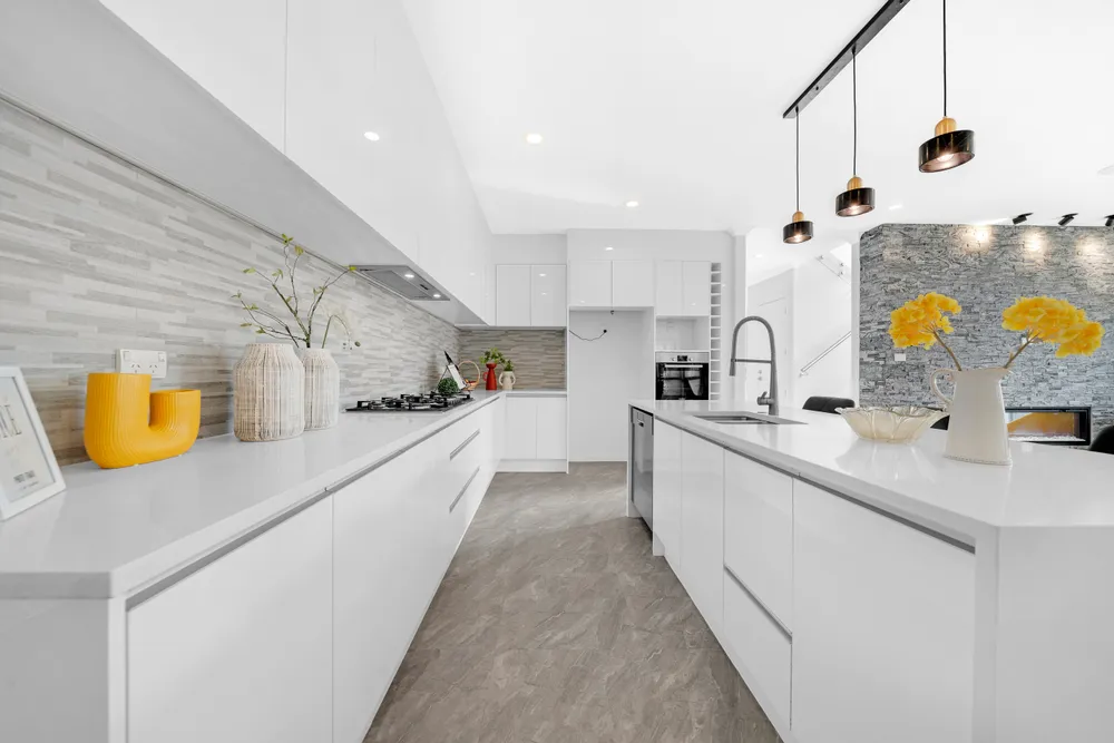 Photos of 127 Argento Avenue