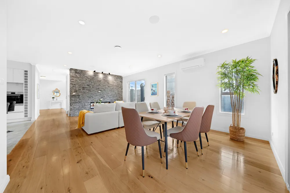 Photos of 127 Argento Avenue