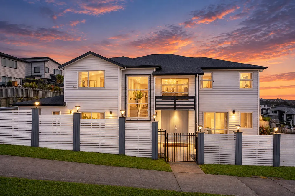 Photos of 127 Argento Avenue